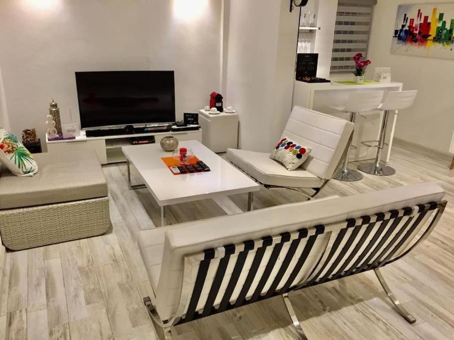 Lovely Two Bedrooms Apartment. Flic en Flac Exterior photo